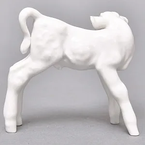 Коллекционная Фарфоровая статуэтка «ТЕЛЕНОК», MEISSEN Германия, вторая половина ХХ века. 