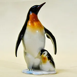 Коллекционная фарфоровая статуэтка «Пингвин с пингвиненком», Hutschenreuther Германия, 70 -е годы ХХ века.