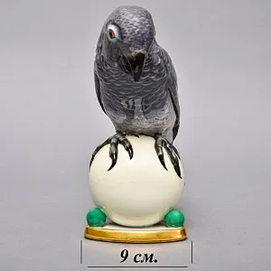 Антикварная Фарфоровая статуэтка «Попугай Жако на шаре», Германия - начало ХХ века.