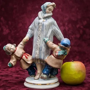 Коллекционная Фарфоровая статуэтка «Близнецы», ДФЗ Дулево Россия, конец ХХ века. 