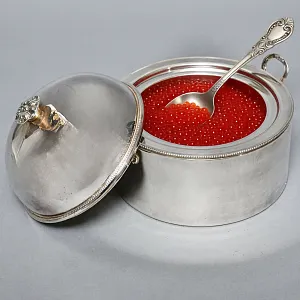 Сервировочная Металлическая Икорница со стеклянной вставкой, Silverplate, Sheffield Англия.