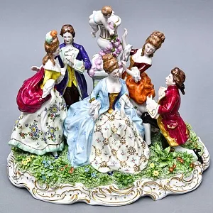 Коллекционная Фарфоровая статуэтка «ГАЛАНТНАЯ ПРОГУЛКА», Scheibe-Alsbach Германия, середина ХХ века. 