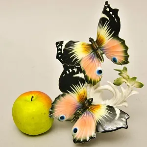 Коллекционная Фарфоровая статуэтка «Две бабочки», Karl Ens Германия, 50-е годы ХХ века.