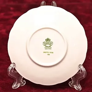 Коллекционная Фарфоровая Кофейная Пара «Розовый куст», Aynsley Англия.