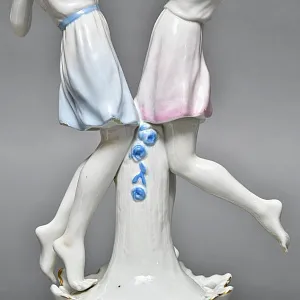 Антикварная Фарфоровая статуэтка Арт Деко «Танцующие девушки», VOLKSTEDT Германия, 30- гг.