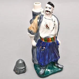 Штоф - Графин - Бутылка - Фарфоровый Флакон «Запорожский Казак», на 0,7 литра.