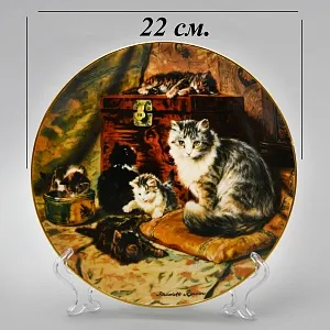 Коллекционная Фарфоровая тарелка «Кошка и котята - Игра в гостиной», W.J.GEORGE США - 1991 год.