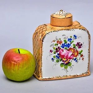 Фарфоровая Чайница - Баночка с крышкой «Летний букет», Франция, середина ХХ века.