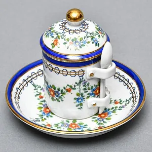 Фарфоровый Соусник с крышкой, блюдцем и ложечкой, Giulia Mangani Италия, вторая половина ХХ века.