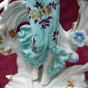 Фарфоровая Статуэтка - Подсвечник на одну Свечу «Девушка в золотом» SANDIZELL Германия.