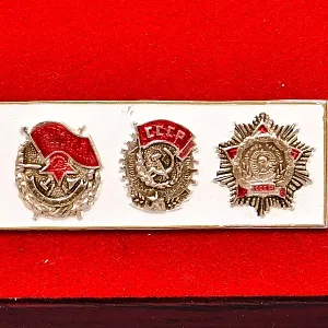 Агитационное Панно - Советский Памятный Знак «Трактор Кировец» - СССР - 1982 год.