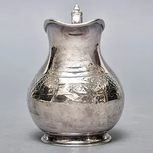 Металлический Кувшинчик - Молочник. Silverplate, Лондон Англия 50-гг.