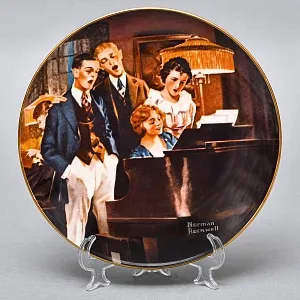 Коллекционная Фарфоровая тарелка «Cемейный вечер у фортепиано», RECO США, 1984 год. 