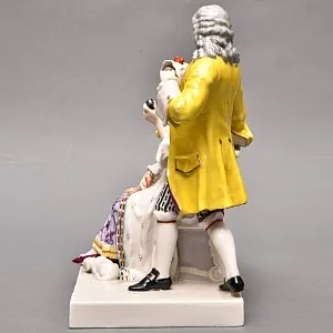 Антикварная Фарфоровая статуэтка «Галантная сцена у клавесина», Ernst Bohne Sohne Германия, 1901 - 1920 годы. 