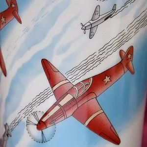 Коллекционная Авторская Ваза «Самолеты» из серии «65 лет Победы», фарфор ИФЗ, Россия. 