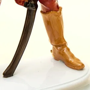 Большая Коллекционная Фарфоровая Cтатуэтка «ГУСАР» HEREND Венгрия 1949-1960 годы.