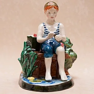 Большая Фаянсовая Статуэтка «Юный Рыбак», Конаковский Фаянс, Россия.