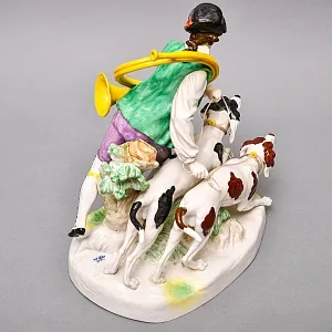 Антикварная Фарфоровая статуэтка «Псовая охота»,  VOLKSTEDT Германия, 1915 - 1934 годы. 