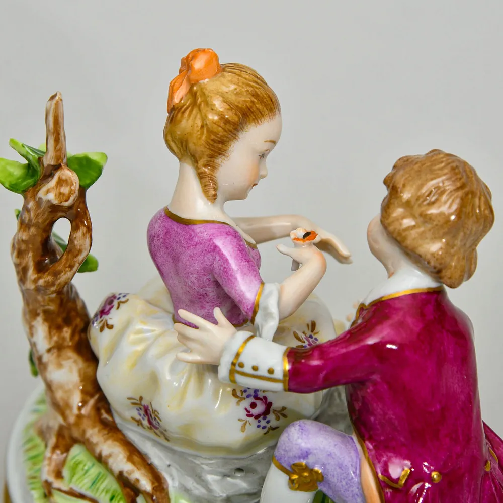 Коллекционная Фарфоровая статуэтка «Дети, Первое свидание», Unterweissbach Германия, 1958 - 1976 годы.