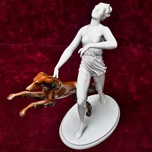 Редкость! Коллекционная Фарфоровая Статуэтка «Девушка и Собака», ROSENTHAL Германия -1944 год.
