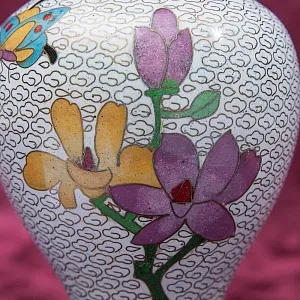 Винтажные Парные Вазы «Цветение Сакуры» в технике « Клуазоне» Китай 50 -е годы ХХ века Н - 19 см.