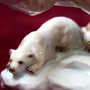 «Полярники» - Авторская Коллекционная Парная Фарфоровая Статуэтка, Дулёво Россия.