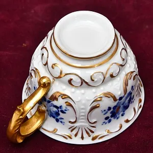 Коллекционная Фарфоровая Кофейная пара «Голубые Розы», Италия - вторая половина ХХ века.