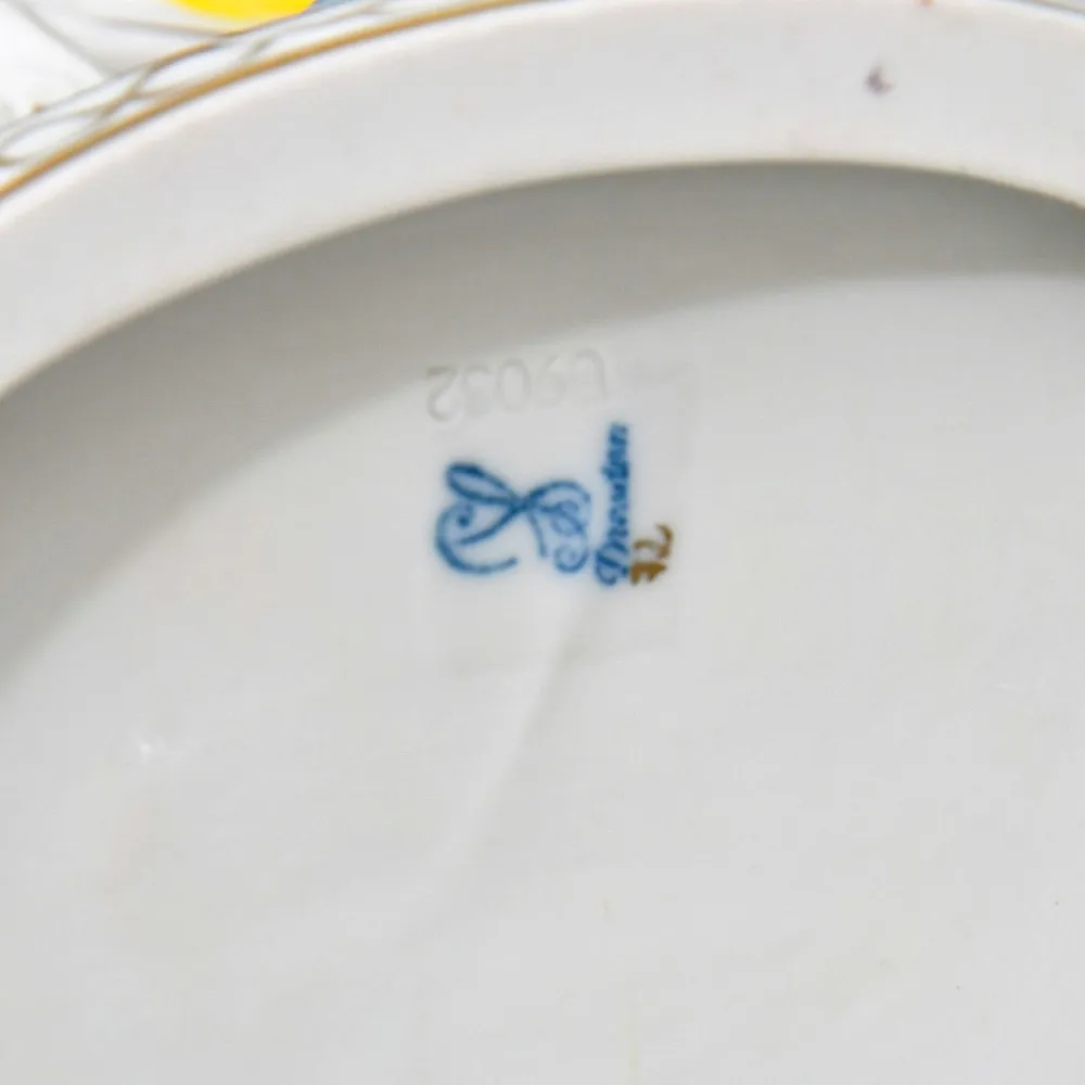 Коллекционные Парные статуэтки «Дама и Кавалер. Светская беседа», Фарфор SP Dresden, Германия.