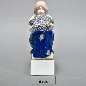 Антикварная Фарфоровая статуэтка «Девушка с виноградом», ROSENTHAL Германия, 1923 - 1933 годы. 