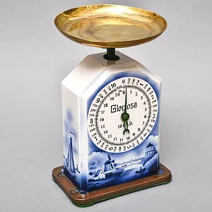 Антикварные Кухонные Весы в Фарфоровом корпусе Gloriosa, Голландия начало ХХ века.