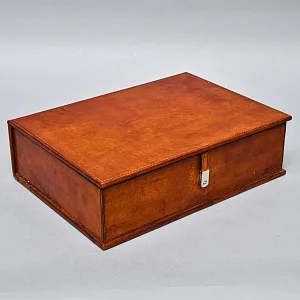 Редкость! Эксклюзивный Кабинетный Настольный Набор Четыре Предмета «БЮРО», Кожа Flamant, Бельгия.