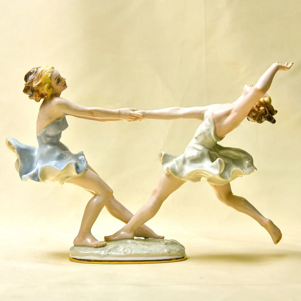 Авторская Коллекционная Статуэтка «ПОДРУГИ. ТАНЕЦ», фарфор Hutschenreuther, Германия 1955-1968 годы. 