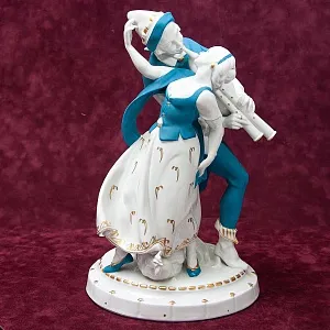 Большая Антикварная Фарфоровая Статуэтка «СЕЛЬСКИЙ ТАНЕЦ», HERTWIG Германия -1914 год.