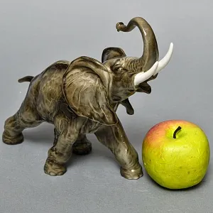 Коллекционная Фарфоровая статуэтка «Идущий СЛОН», Hutschenreuther Германия, 1955 -1968 годы. 