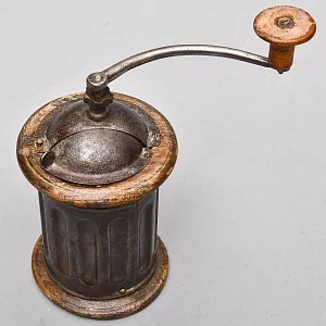 Старинная Настольная Ручная Механическая Кофемолка - Мельница, Германия начало ХХ века.