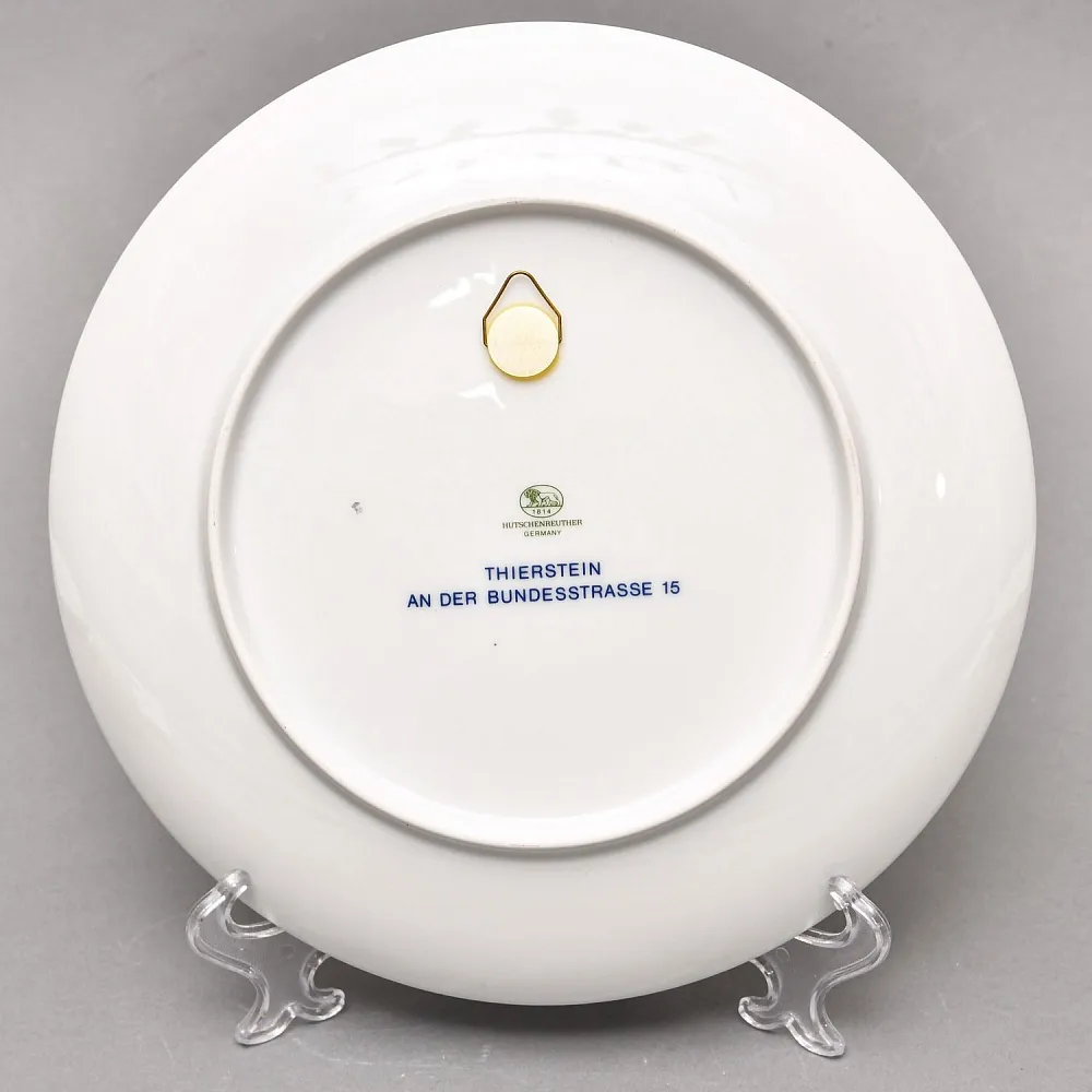 Коллекционная Фарфоровая Тарелка - Блюдо «Пейзаж с замком на горе», Hutschenreuther Германия. 