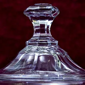 Хрустальная Ваза - Конфетница с крышкой на ножке, VAL SAINT LAMBERT Бельгия.