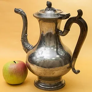 Большой Антикварный Оловянный Кофейник на 2 литра. Бельгия,  середина ХIХ века.