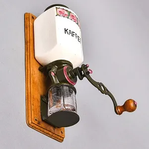 Старинная Настенная Ручная Механическая Кофемолка «GARANTI» Бельгия.