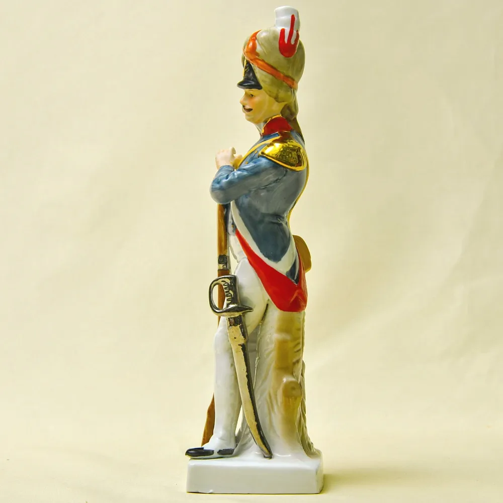 Фарфоровая Cтатуэтка Солдата - «Гренадёр Охраны» из серии «Армия Наполеона», Германия - 60-е гг.