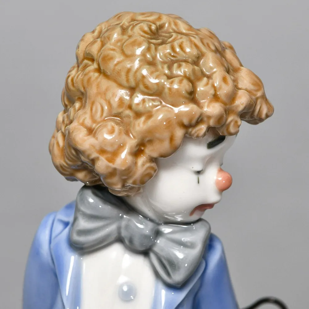 Коллекционная Фарфоровая статуэтка «Клоун с зонтиком», NAO by Lladro (Ллядро) Испания.