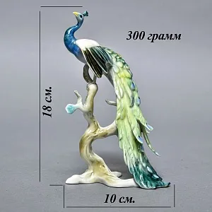 Коллекционная Фарфоровая статуэтка «Птица. Павлин на ветке», Kaiser Германия, середина ХХ века. 