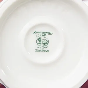 Фарфоровая Статуэтка «Девушка с мячом», Hutschenreuther,  Германия - 1955-1968 годы.