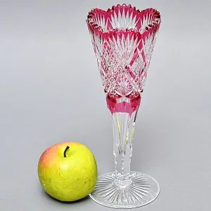 Небольшая Хрустальная Ваза - Бокал Розового цвета, VAL SAINT LAMBERT Бельгия.