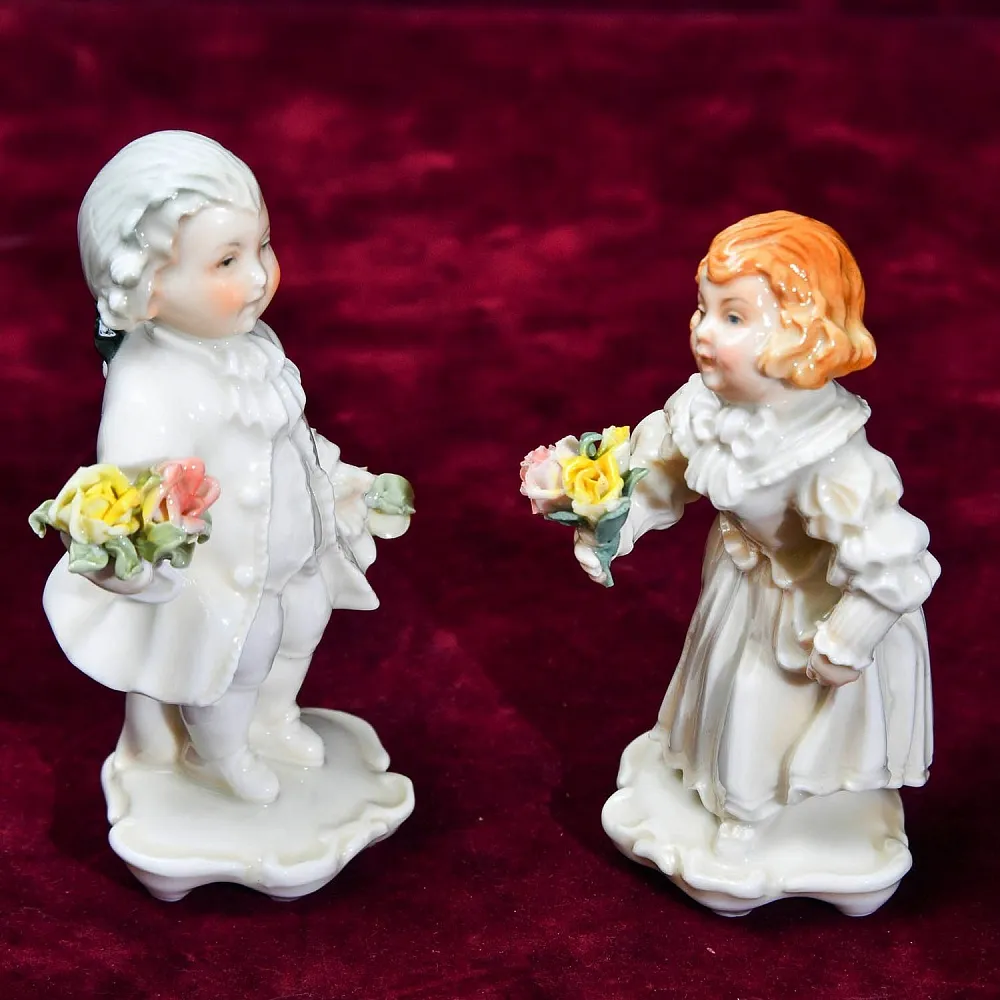 Парные Фарфоровые Статуэтки «Дети - Цветы для Мамы», Карл Энс / Karl Ens, Германия, 30-е гг.