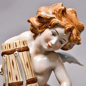 Антикварная Фарфоровая статуэтка «Урожай. Путти, собирающие виноград», Carl Thieme Германия.