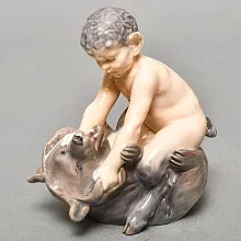 Коллекционная Фарфоровая статуэтка «Фавн с медведем», Royal Copenhagen Дания - 1968 год. 
