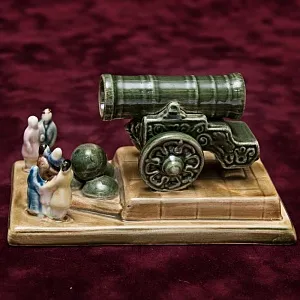 Миниатюрная Фаянсовая Композиции - Статуэтка «Царь-Пушка» СССР ЗиК Конаково -70 гг.