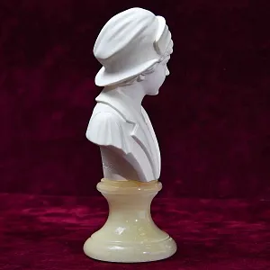 Авторская Коллекционная статуэтка - бюст «Мальчик», Италия - вторая половина ХХ века.