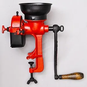 Большая Старинная Чугунная Зерно Мельница - Измельчитель, B.M.EISENWERK Германия 30 -е годы ХХ века.